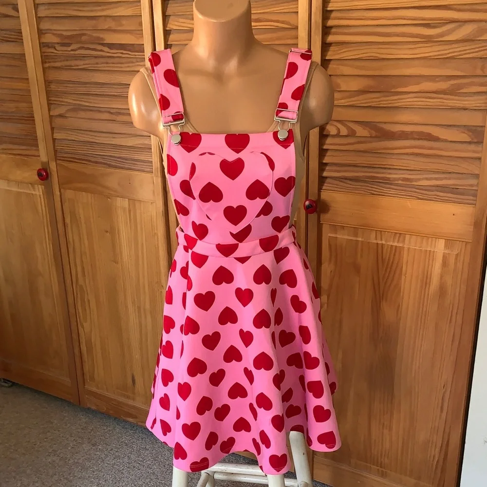 Hot Topic Skirtall Pink Dress with Red Hearts S/M anime cosplay Comic-Con